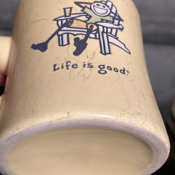 Classic LIFE IS GOOD diner style mug.  Very thick, Well loved with worn spots - Picture 6 of 8